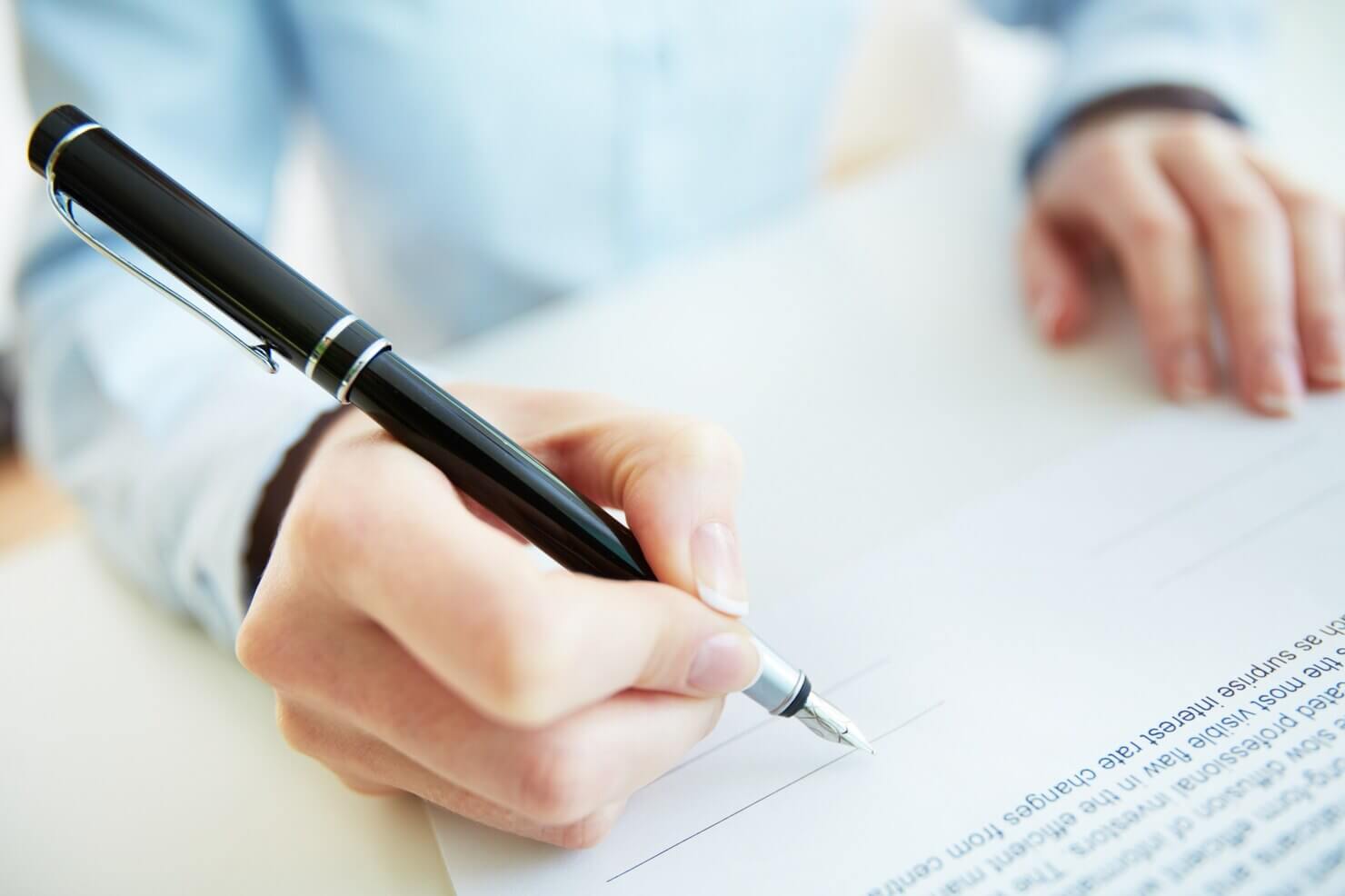 Signing a contract with a staff augmentation provider